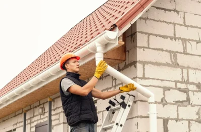 Pose et remplacement de gouttières à Vélu